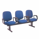 cadeira longarina com braço 3 lugares Tatuí cadeira longarina com braço 3 lugares Tatuí